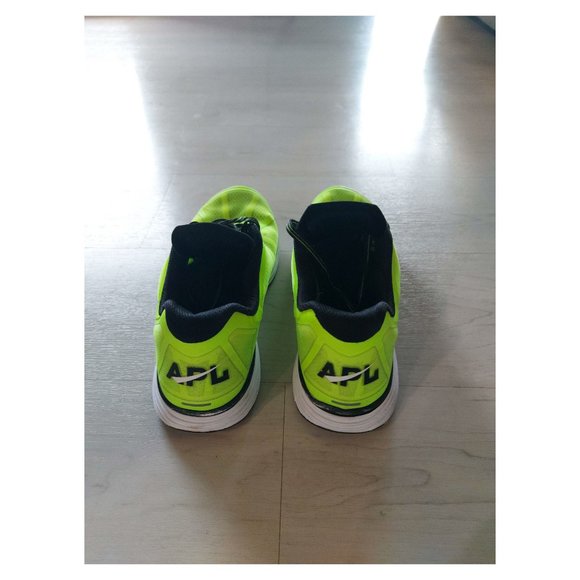 APL (Athletic Propulsion Labs) neon yellow running shoes size 8 - Picture 3 of 4